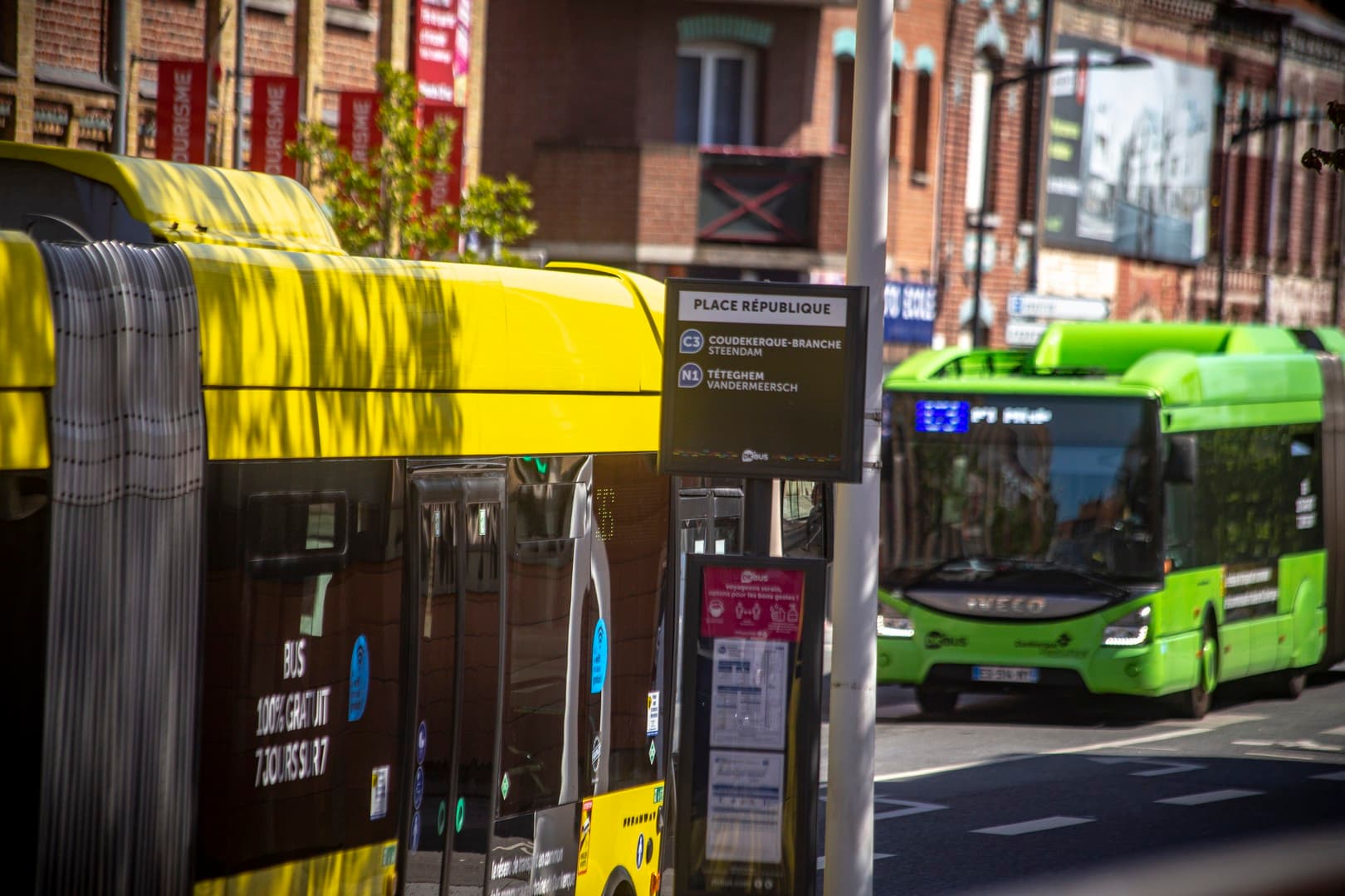 3 pôles d’échange. Ils facilitent les correspondances sur l’ensemble du territoire de la Communauté urbaine de Dunkerque.