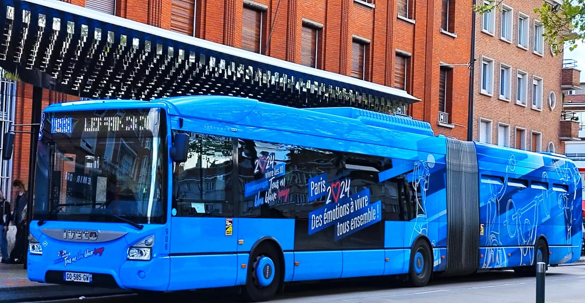 Facebook - Instagram. Suivez DK’BUS sur les réseaux pour une information de proximité.